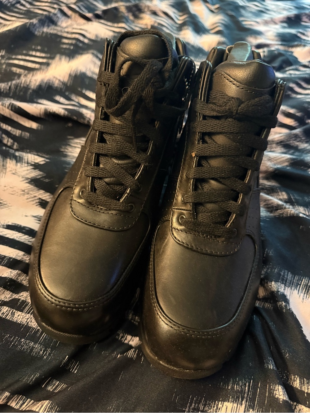 Nike ACG Black Leather High-Top Boots
